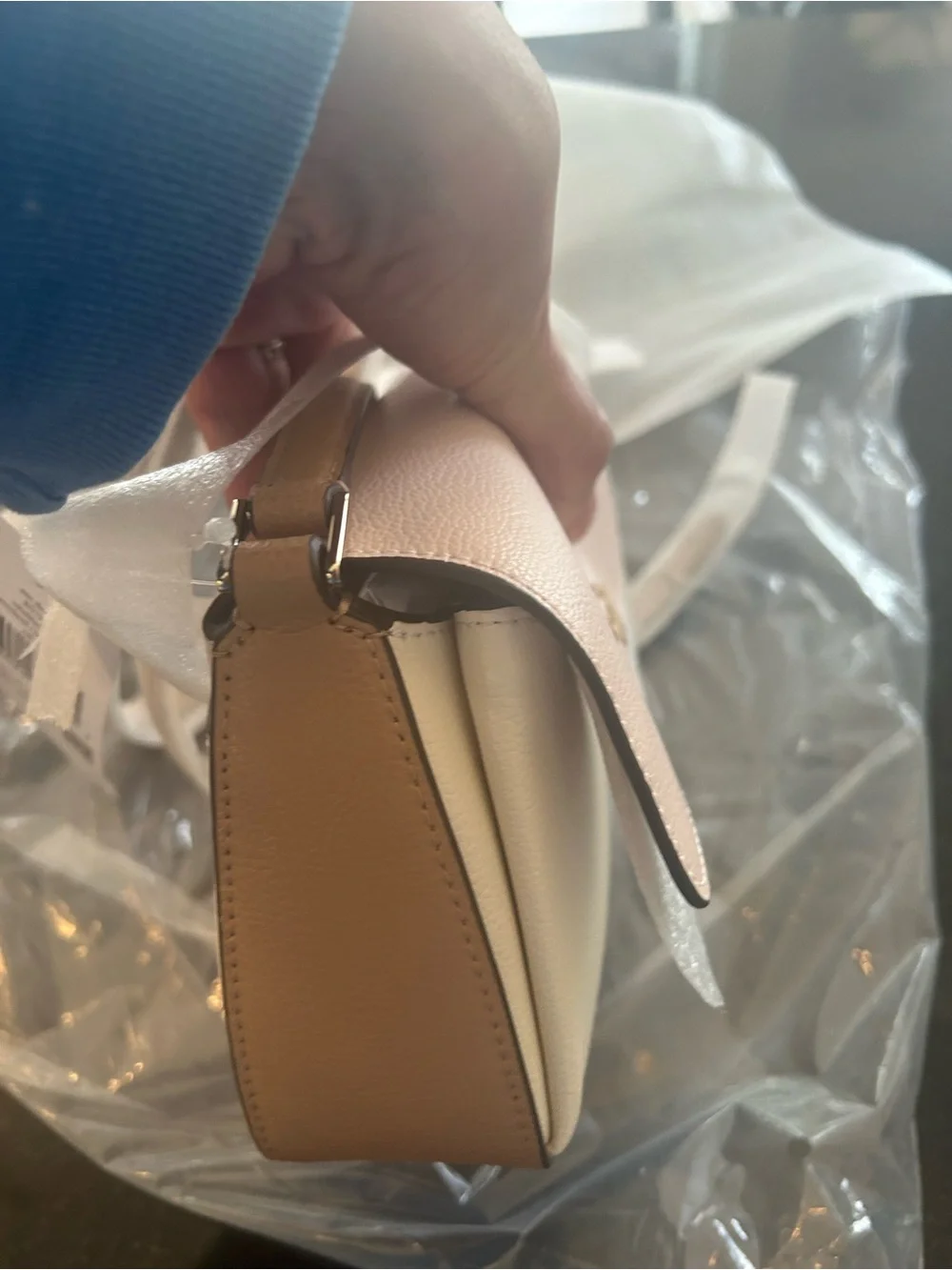 NWT KATE SPADE mini SUTTON crossbody bag.